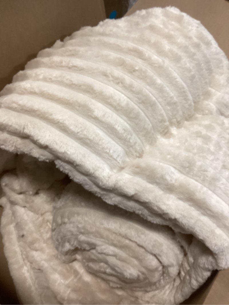 Condition photo showing As Is for BEDELITE King Size Blanket for Bed, 300GSM Soft & Warm Fleece Blanket, Decorative and Giftable Striped Cream White Blankets for Women, Men, 108"x90" Cream King(108"x90")