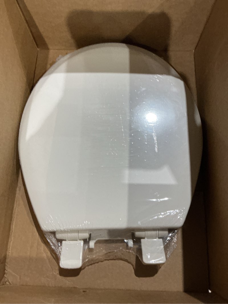 Condition photo showing Good Condition for bemis jamestown adjustable slow close round closed front toilet seat in white