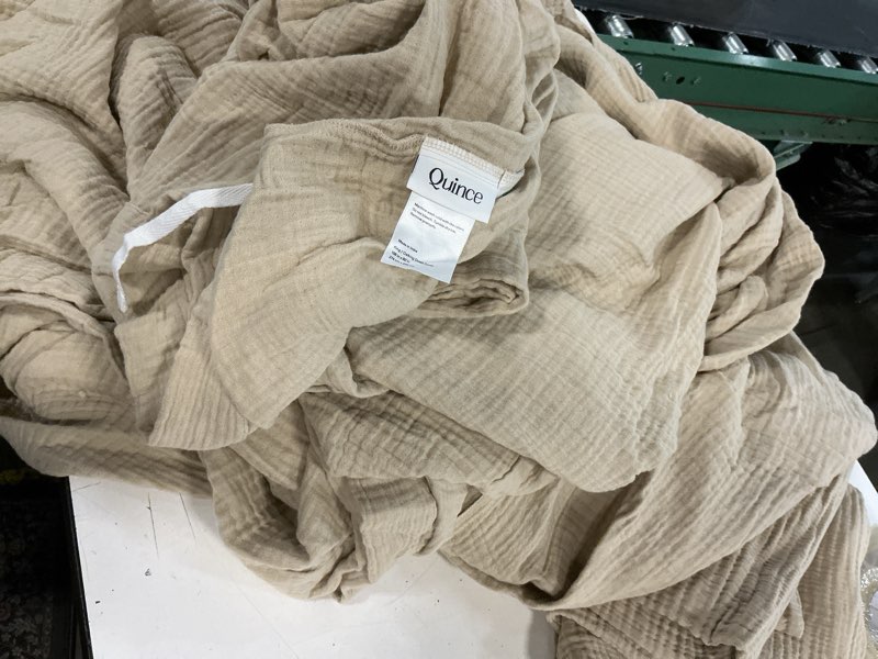 Condition photo showing As Is for quince organic cotton gauze duvet cover set of 3, dune king/cal king