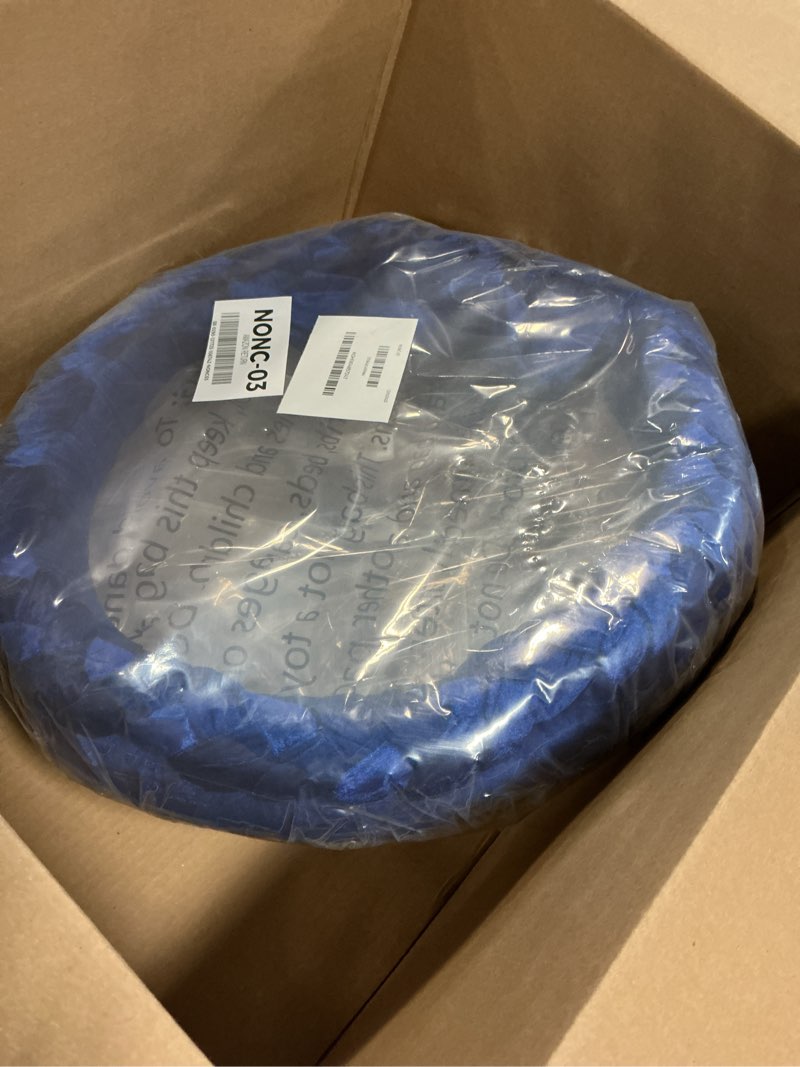Condition photo showing Good Condition for 22" Hanukkah Velvet Wreaths for Front Door Chanukah Wreath with Bow and Candlestick Ornaments Hanukkah Decorations for Home Outdoor Indoor Party Table Fireplaces Porch Walls New Years
