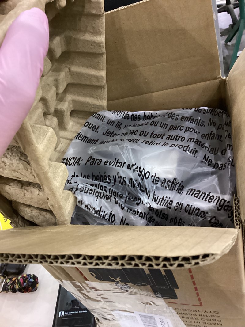 amazon basics space heater for indoor use with ptc ceramic technology, 1500w, remote control, 70° os