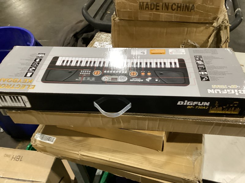 Condition photo showing New/Like New for 61 Key Upgrade Piano Keyboard for Kids Beginners Electronic Keyboards Pianos with LCD Screen Microphone Musical Instrument Toys for 3 4 5 6 7 8 Year Old Boys Girls Gifts