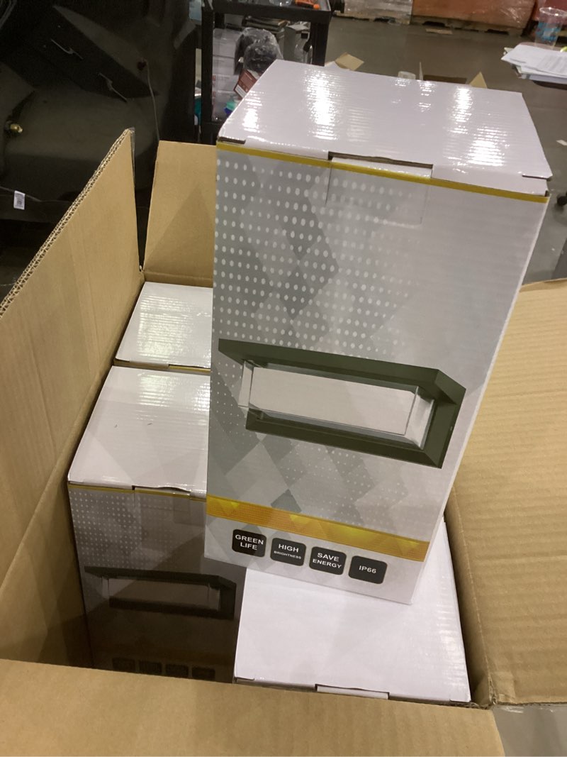 Condition photo showing New/Like New for Biritalo morden outdoor hallway garden yard 6 pack