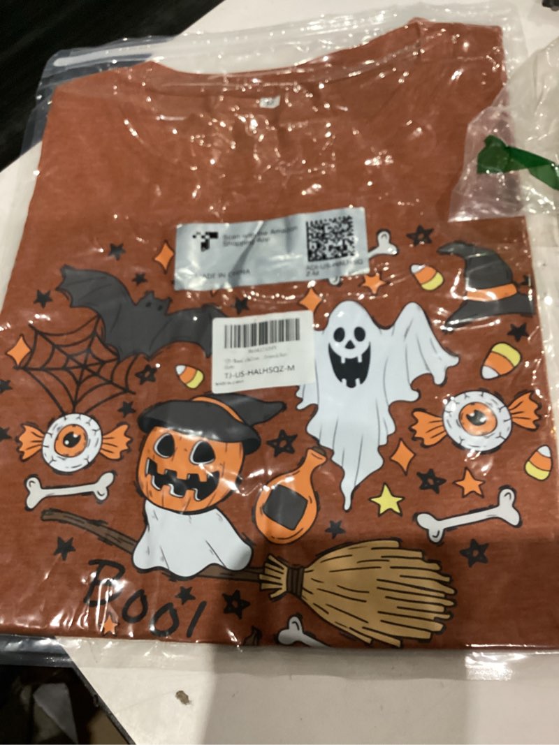 Condition photo showing New/Like New for Women's Halloween Shirt: Love Art Patterns Halloween Party T-Shirt Crewneck Short Sleeve Small Brown-qz