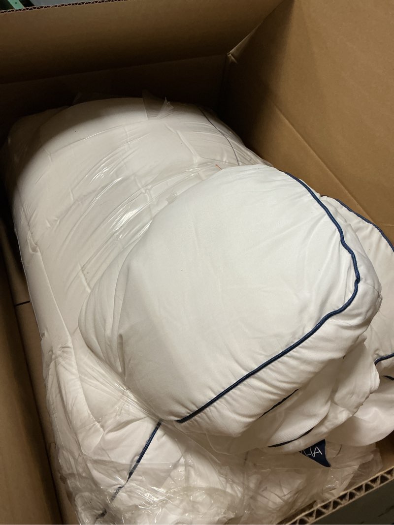 Condition photo showing Good Condition for Similar KAYFIA Full Mattress Topper,Extra Thick Mattress Pad Cover for Deep Sleep,3D+7D Snow Down Alternative Fill Overfilled Plush Pillow Top with 8-23 Inch Deep Pocket-White Full White