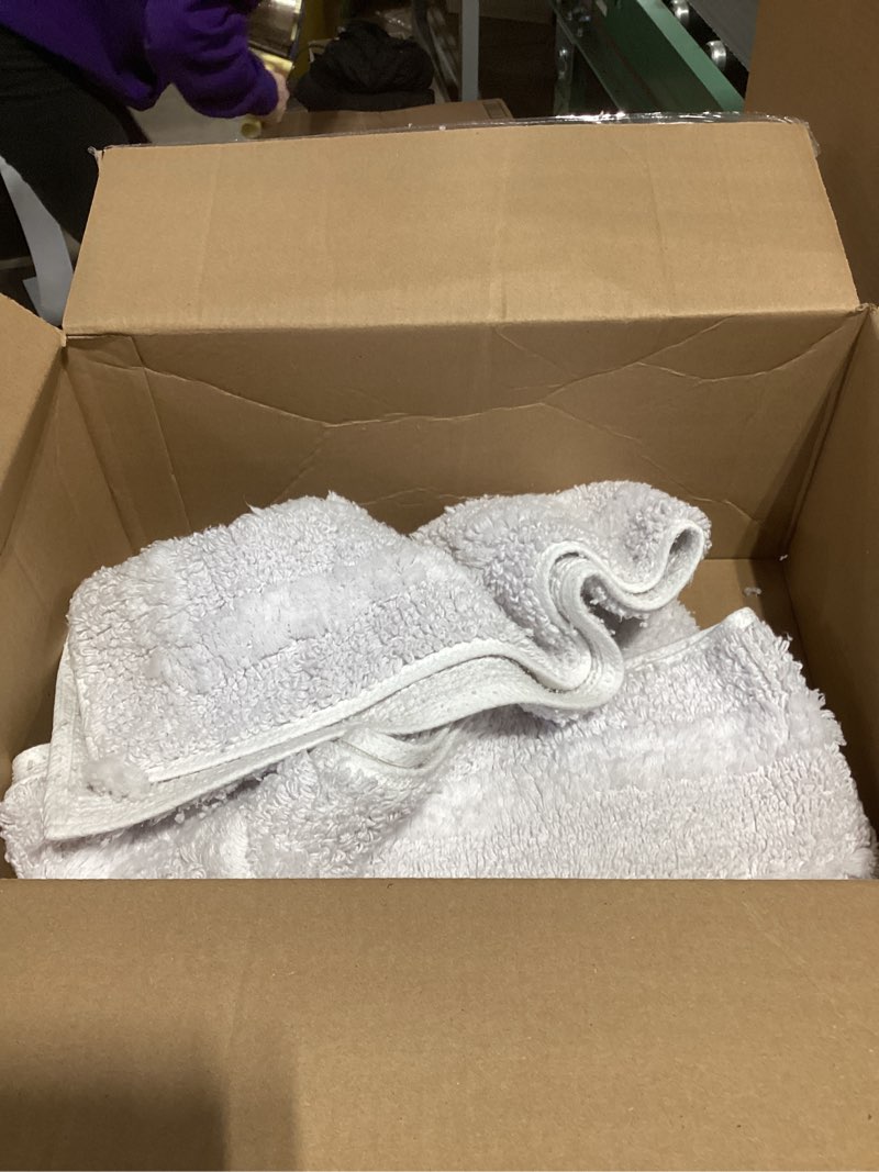 Condition photo showing Good Condition for eddie bauer - bathroom rug, 100% soft plush tufted cotton bath rug, highly absorbent, quick-dry, and skid-resistant backing (logan white, 24" x 40") 24" x 40" white