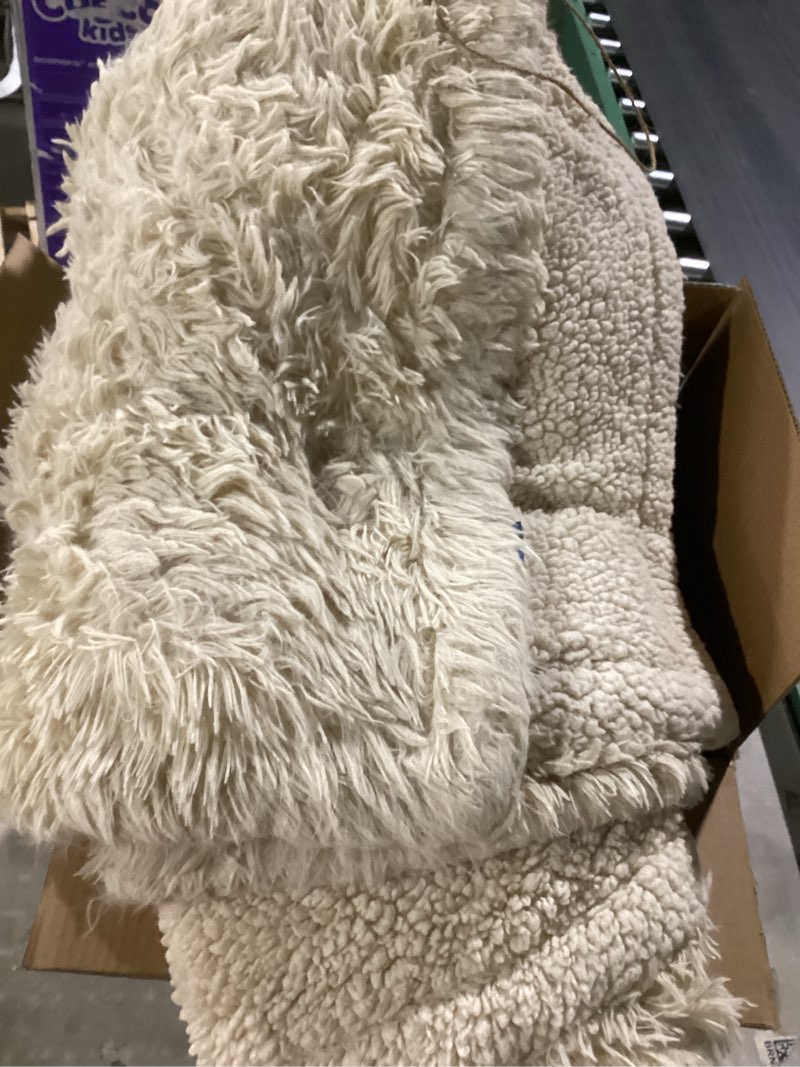Condition photo showing Good Condition for 2pack similar  to photo bedsure gentlesoft fluffy cream throw blanket decorative blankets for bed couch sofa, cream decor sherpa fleece soft cozy fuzzy plush thick warm faux fur decorations, ivory girl gifts, 50x60 02- cream throw (50\\\" x 60\\\")
