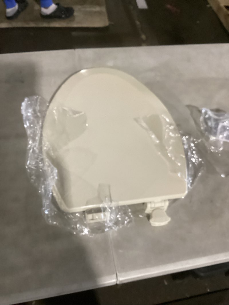 Condition photo showing Good Condition for bemis 1500ec 146 almond elongated molded wood toilet seat with easy-clean & change hinge