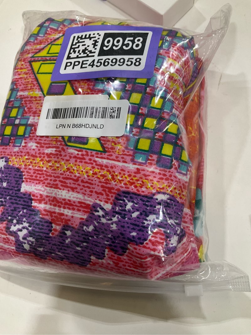 Condition photo showing New/Like New for Bedding Fitted Sheet with Deep Pocket,Thicken Printed Fabric Bed Sheets (Red(Boho), Full) Red(boho) Full