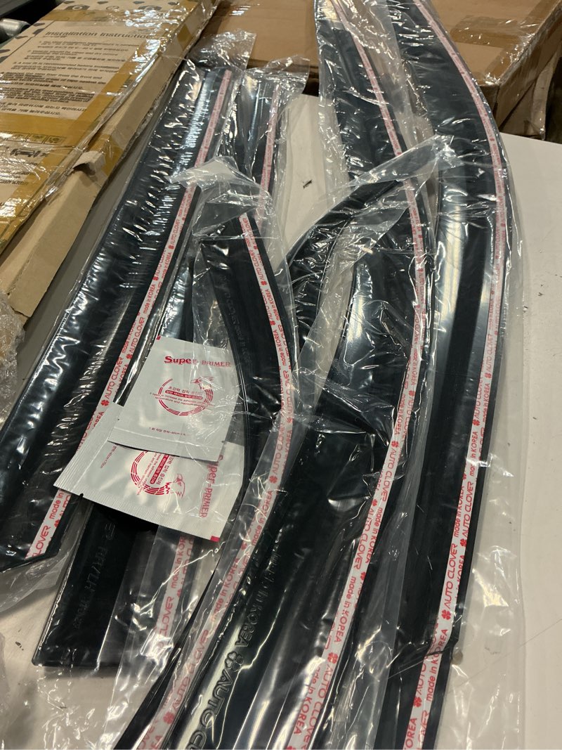 Condition photo showing New/Like New for autoclover smoked window visor sun rain vent guard 4p for 2024 trax, e291