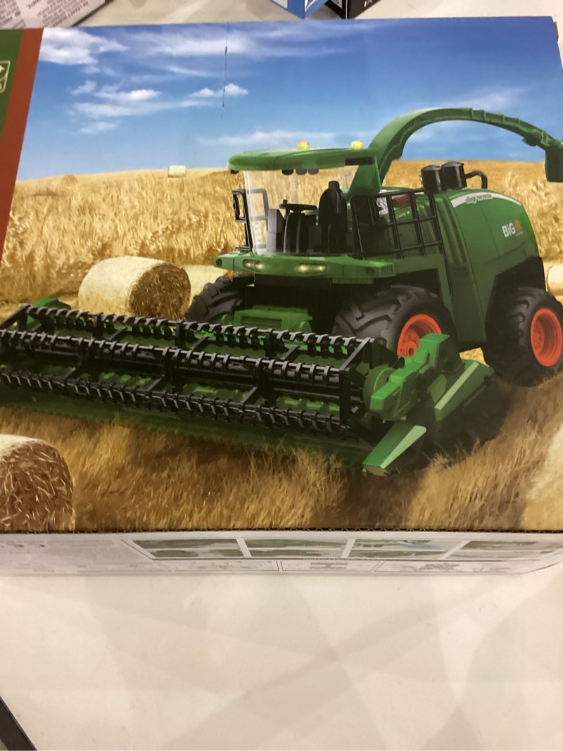 Condition photo showing Good Condition for Remote Control Combine Harvester Tractor Toy, 1/24 Scale RC Harvester Toys for Kids with 2 Grian Heads/2 Rechargeable Batteries/Light, Farm Toys for 4 5 6 7 8 9 Year Old Boys Birthday Gift