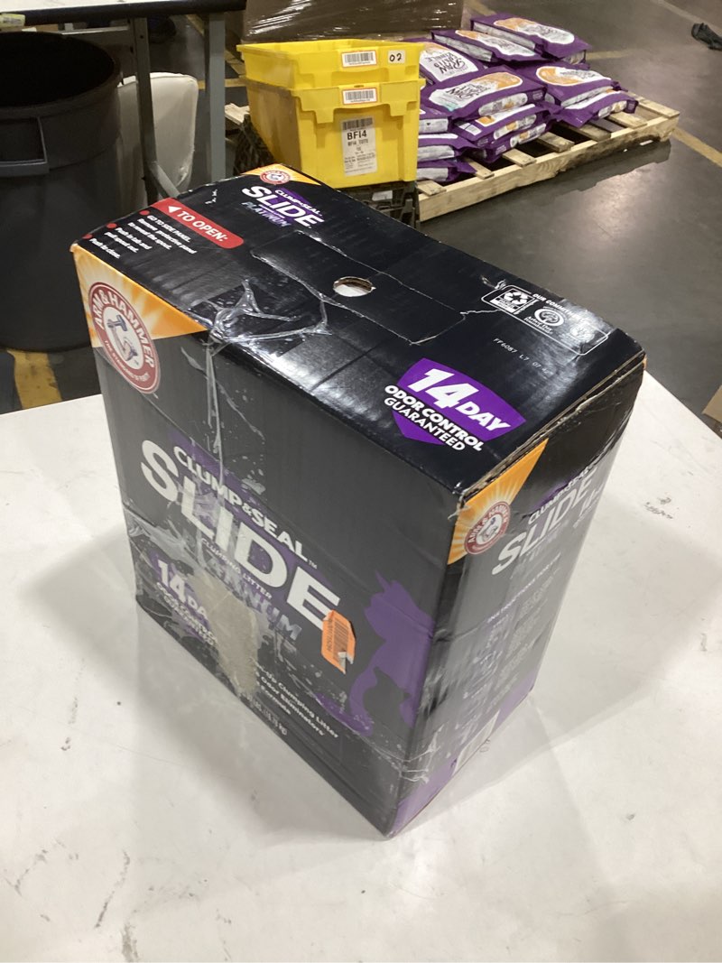 Condition photo showing New/Like New for arm & hammer clump & seal slide platinum multi-cat clumping litter, easy clean, superior odor control, 37 lbs