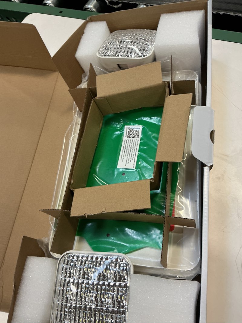 Condition photo showing New/Like New for Lithonia Lighting Ecrg Sq M6 Contractor Select Ecrg 120-277 Volt Integrated Led