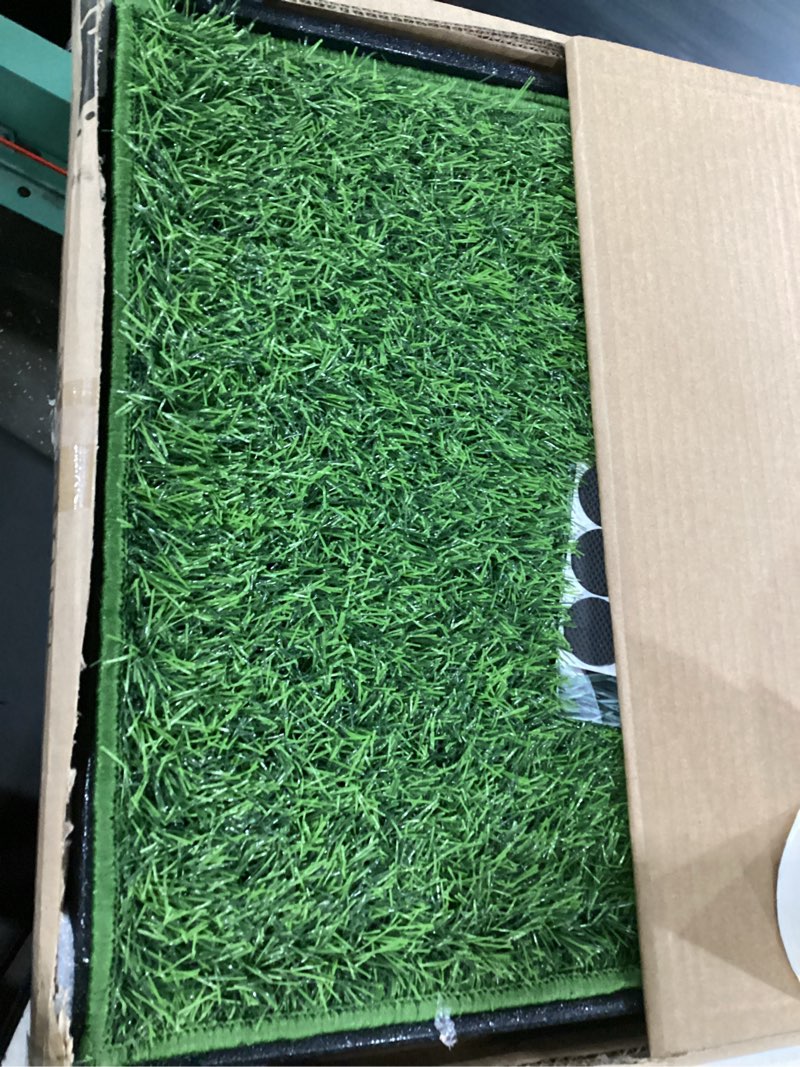 Condition photo showing Good Condition for hq4us 4legs dog grass pad with tray medium 31”×21”, dog litter box with odor free artificial grass pee pads for dogs potty tray with hemmed edge, realistic for indoor balcony medium for dog? 26" length