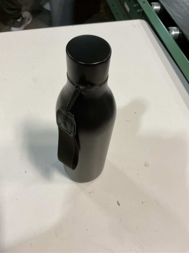 Condition photo showing Good Condition for Insulated Water Bottle with Strap,25 oz Double Wall Stainless Steel Vacuum Bottles Metal Water Flask,Black 25 Ounces Black