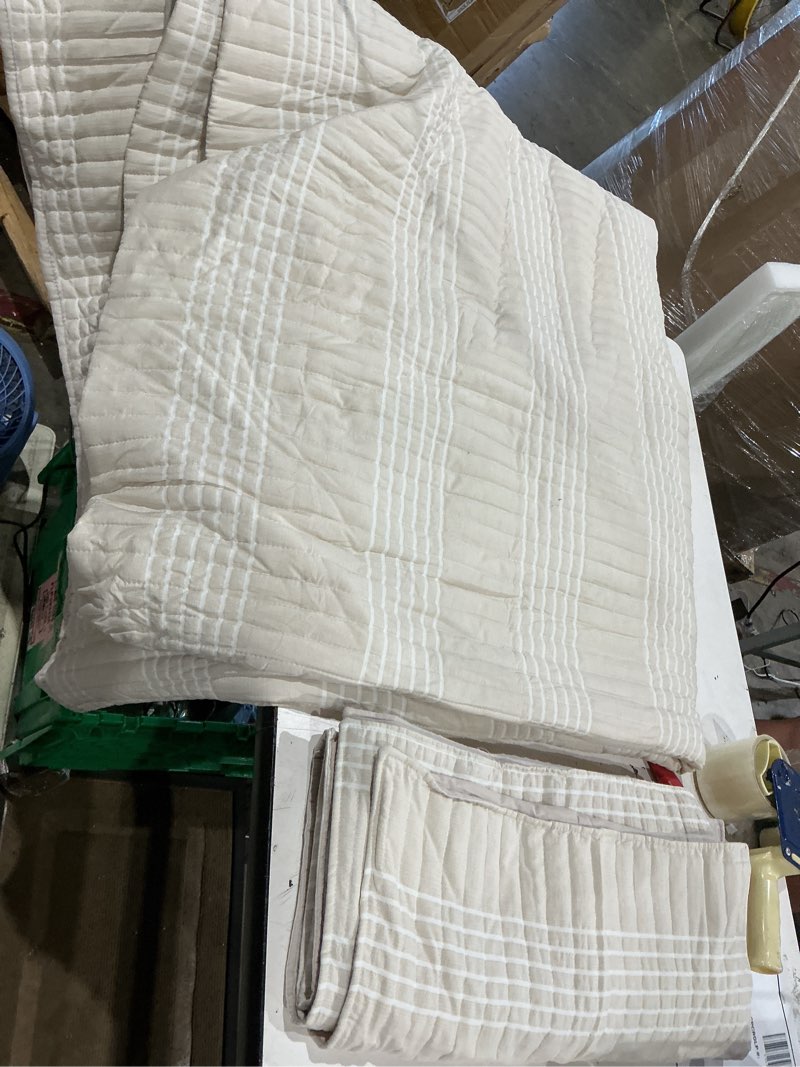 Condition photo showing Good Condition for similar to)))) hombys 132x120 seersucker patchwork oversized king quilt set, lightweight plaid bedspread coverlet set, all season bohemian home bedding decor with 2 pillow shams, beige