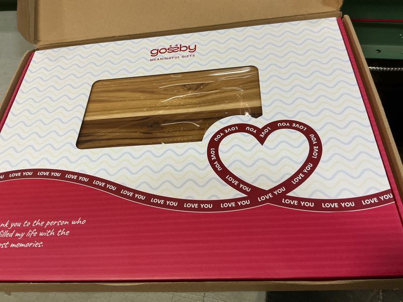 Condition photo showing Good Condition for Gossby Edge-Grain Teak Cutting Board, 20 x 15 x 1.5 in - Premium, Handcrafted in Vietnam, Balanced Design for Home Cooks & Chefs, Easy to Clean, Knife-Friendly Surface, Charcuterie & Serving Board