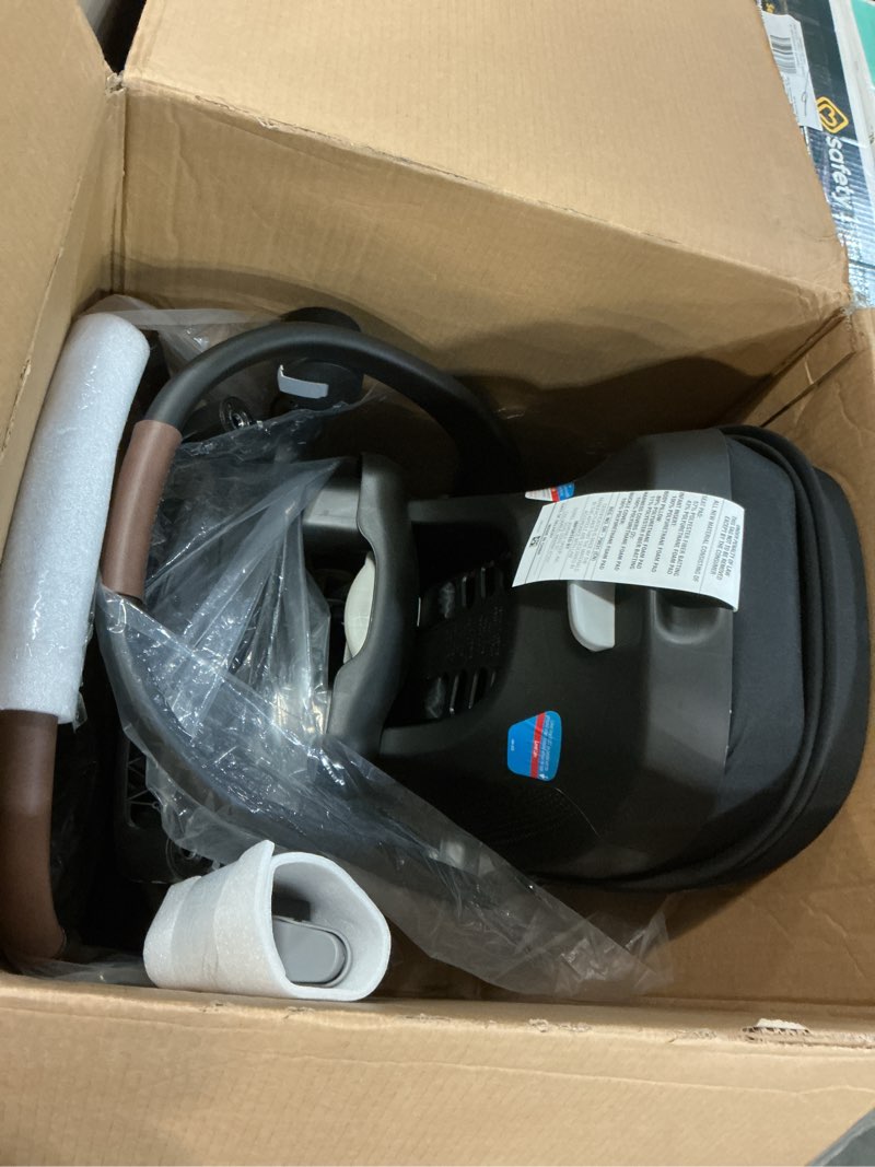Condition photo showing Good Condition for maxi-cosi zelia™² luxe 5-in-1 modular travel system - new hope black