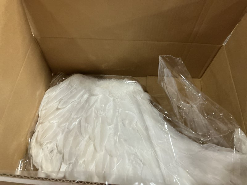 Condition photo showing Good Condition for Angel Wings and Halo Adult Feather Angel Wings Costume for Women Halloween Cosplay Costumes Large White