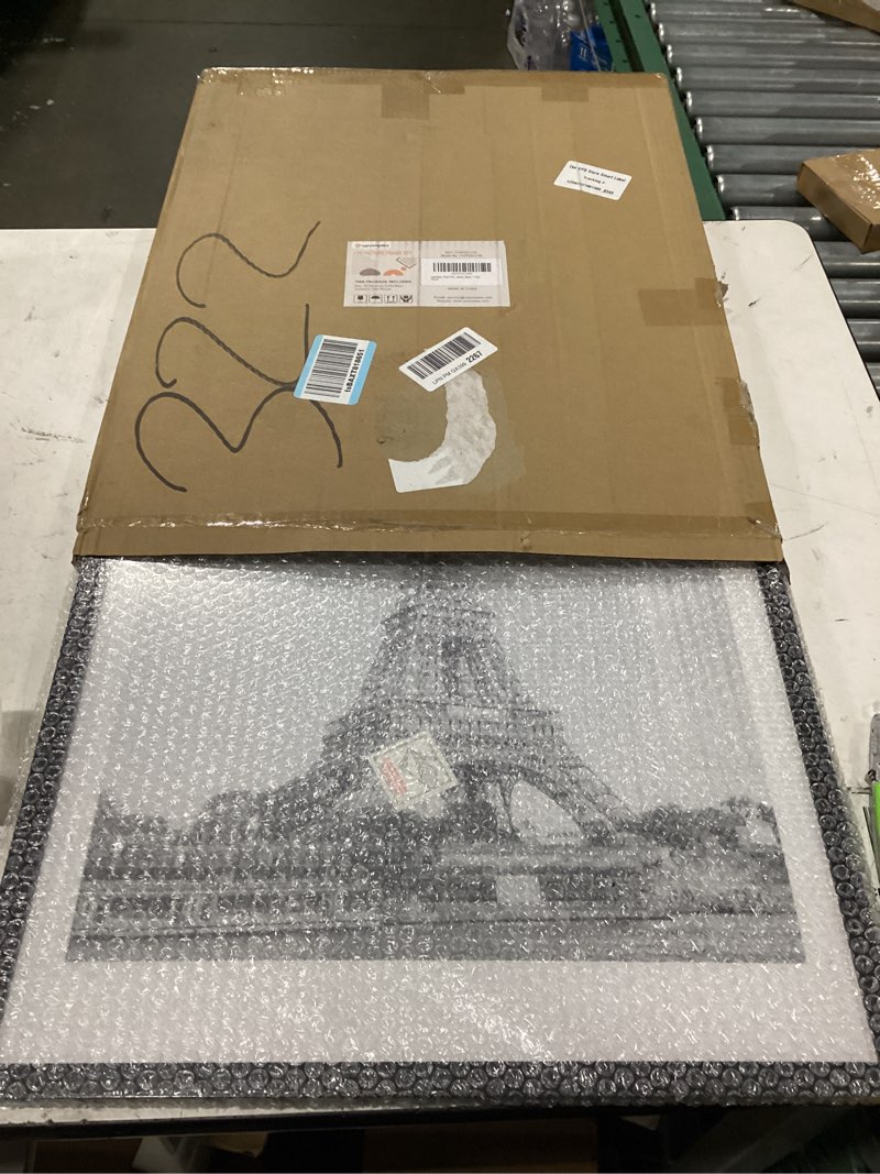 Condition photo showing New/Like New for upsimples 18x24 picture frame, display pictures 16x20 with mat or 18 x 24 without, wall hanging poster frames, black, 1 pack black 18x24