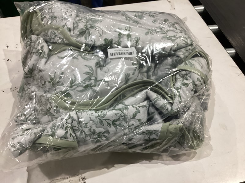 Condition photo showing Good Condition for WONGS BEDDING Quilt King Size, Sage Green Quilt Bedding Set with 2 Pillowcases, Botanical Quilt for King Bed, Soft Microfiber Lightweight Coverlet Bedspread for All Season (110"×90", 3 Pieces) Sage Green King(110"W×90"H)