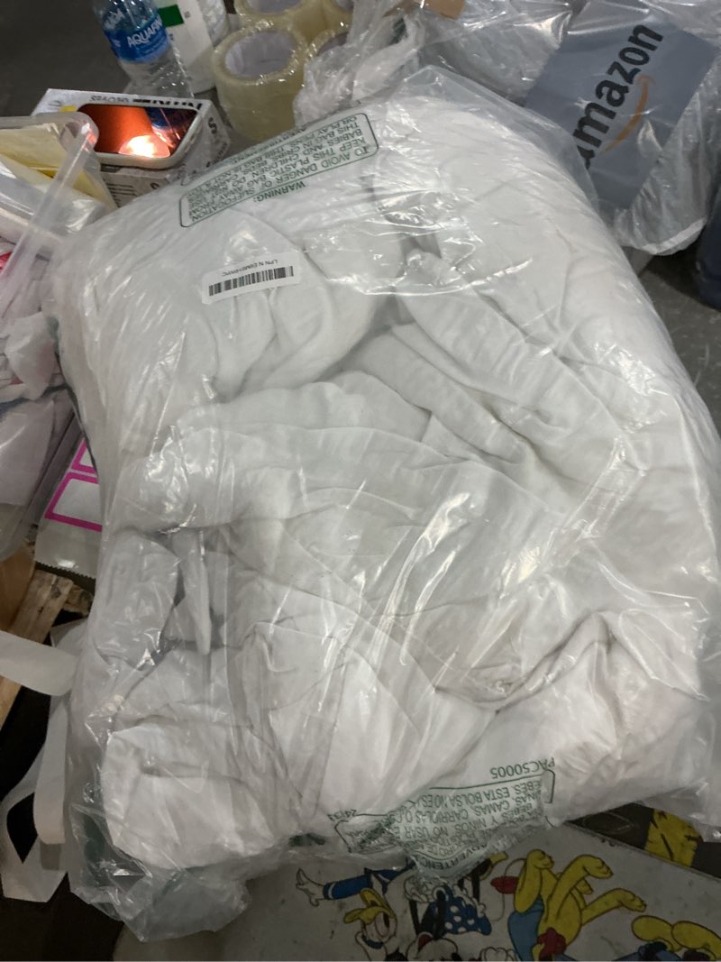 Condition photo showing As Is for quataly white full comforter set - 3 pieces seersucker lightweight bedding comforter sets (1 soft fluffy comforter & 2 pillowcases) - all seasons cozy modern bed sets for women men 01white full (82''*86'')