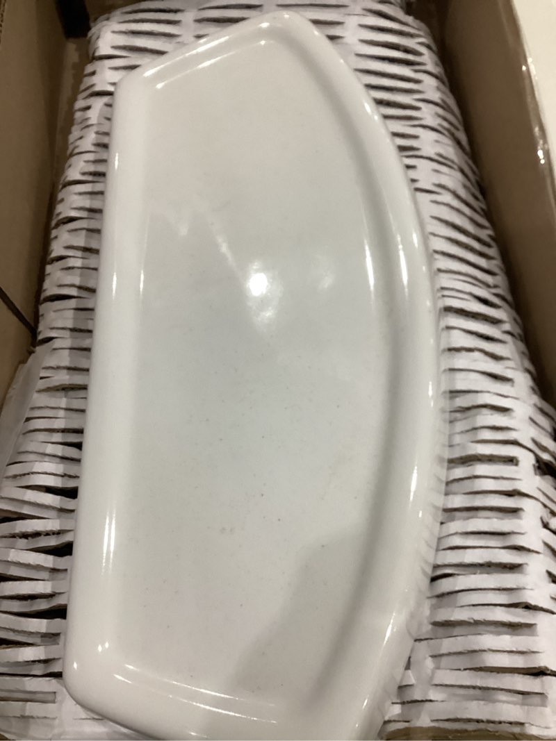 Condition photo showing Good Condition for american standard 735122-400.020 cadet 3 toilet tank cover, 10-in, white cadet 10 in