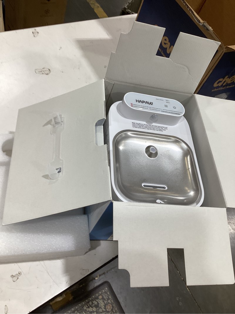 Condition photo showing Good Condition for cat water fountain, wastewater separation & no filter cotton, pet water dispenser with 101oz/3l large capacity tank, wireless automatic water fountains for cats indoor cat watering supplies