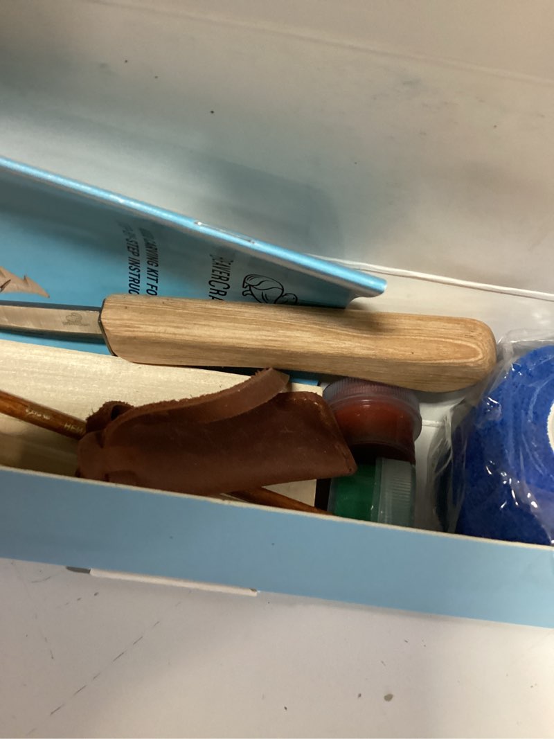 Condition photo showing Good Condition for beavercraft wood carving kit for kids & beginner diy08 - wood whittling kit for kids 14+ woodworking starter hobby kits for boys wood crafts projects diy gifts, carving set whittling knife & basswood