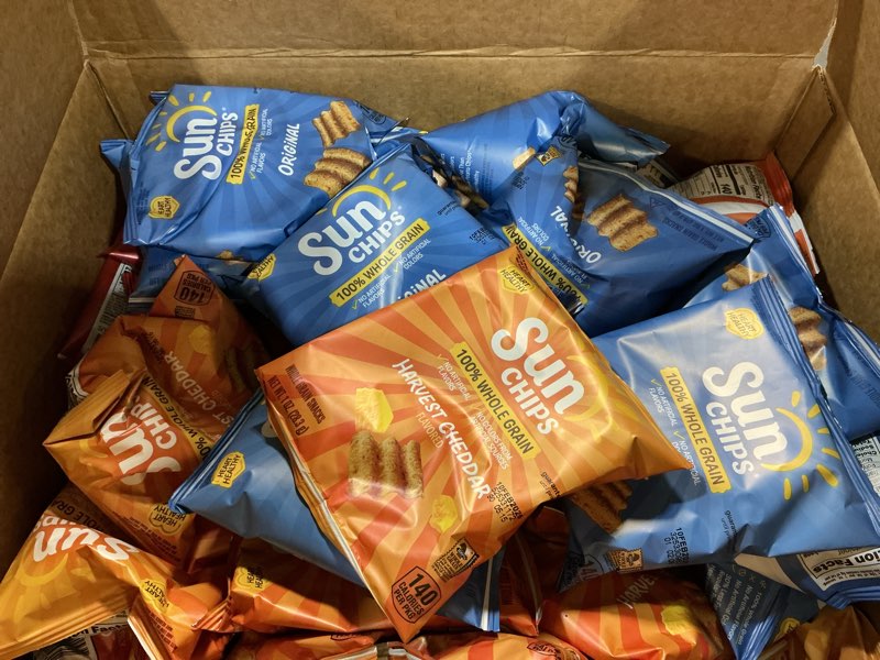 Condition photo showing New/Like New for Use by: 10 feb 2026 SunChips 100% Whole Grain Chips, Variety Pack, 1 oz Bags, Pack of 40, No Artificial Flavors, Colors Variety Pack 40 Count (Pack of 1)