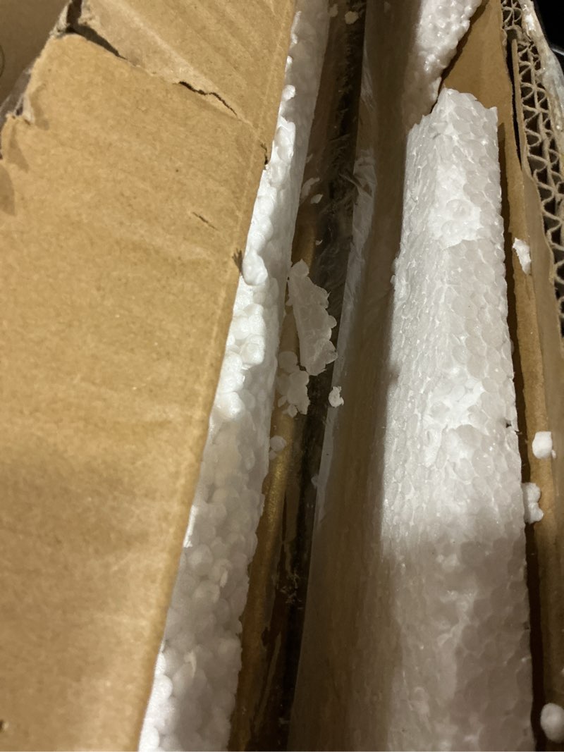 Condition photo showing Good Condition for SIMON'S SHOP 11x14 Picture Frame with Mat, Vintage Gold Picture Frames 11x14 Matted to 8x10 Image, Ornate Frame for Posters Photos, Wall and Tabletop Display Landscape or Portrait 11x14 Gold