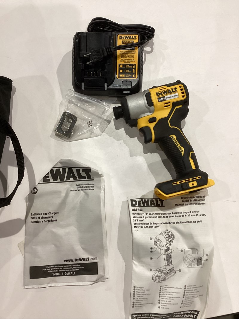 DEWALT 20-volt max 1/4-in Brushless Cordless Impact Driver NO BATTERY ONLY CHARGER
