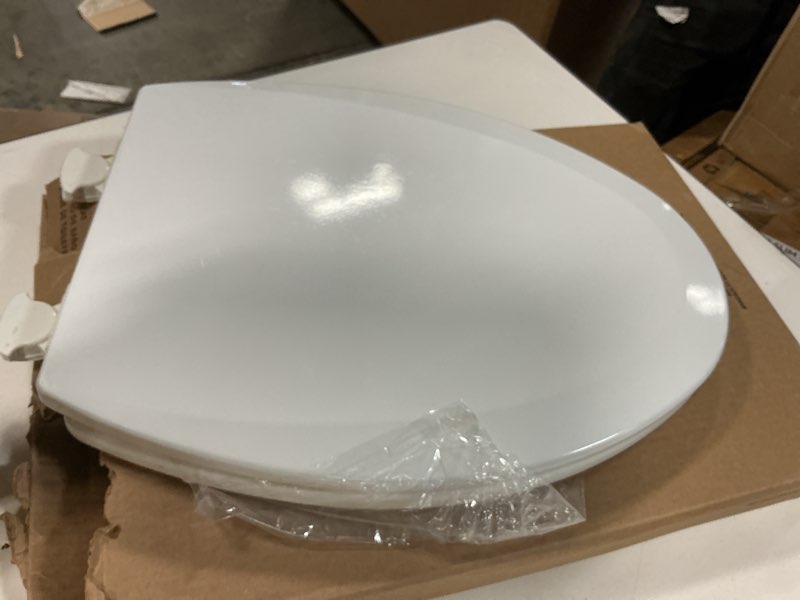 Condition photo showing Good Condition for Bemis 1500EC 390 Lift-Off Wood Elongated Toilet Seat, Cotton White (Pack of 1)