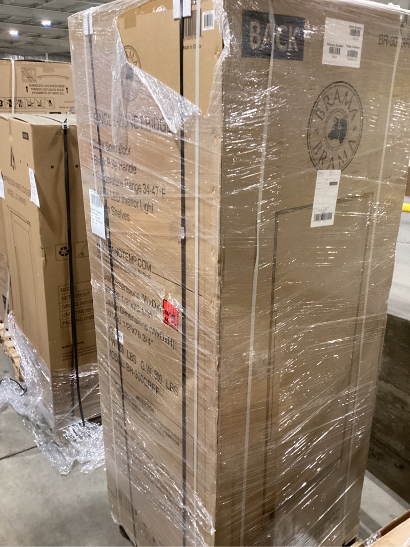 Condition photo showing Good Condition for brama apartment size refrigerator 21 cu. ft. full fridge for kitchen, apartment, pantry, garage, hou