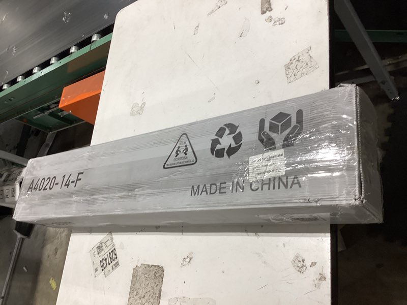 https://lotting-media.assets.bidfta.com/lotting_e8d65aa0-3b85-4fc3-b48e-290c91ff2edb