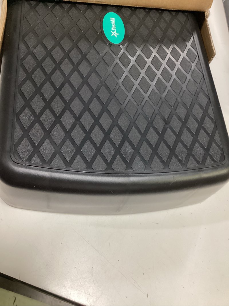 Condition photo showing Good Condition for yes4all aerobic exercise step platform, exercise stepper with risers for cardio and strength training, workout stepper for home gym a. neo green