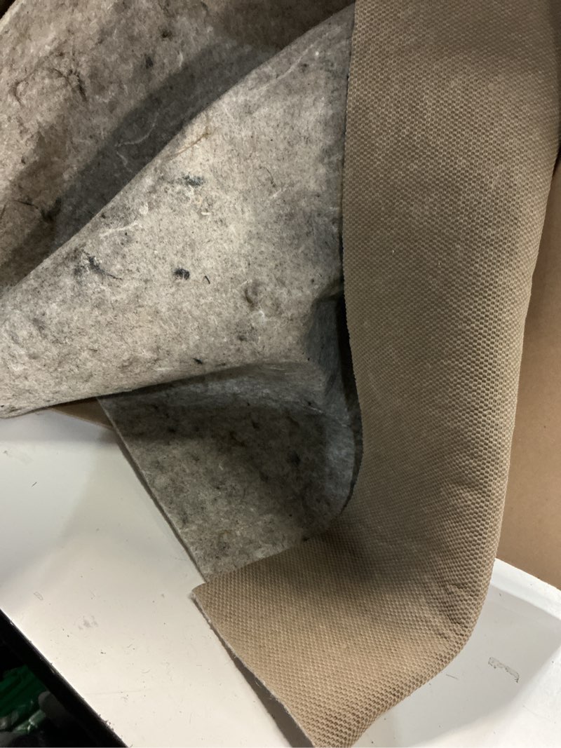 Condition photo showing Good Condition for Similar Rugs.com - 2' 6\" x 13' 9\" Runner Everyday Performance Rug Pad 1/4\" Thick Felt & Non-Slip Backing Perfect for Any Flooring Surface