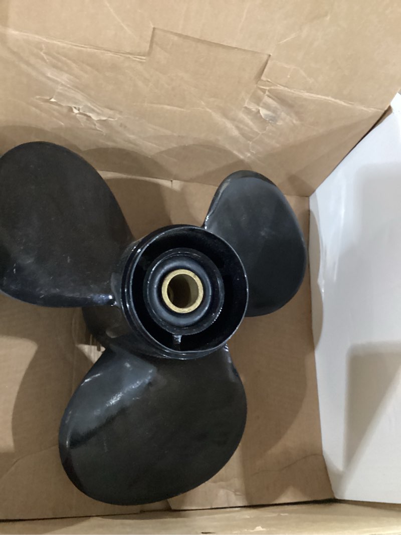 Condition photo showing New/Like New for 765181 13.75 X 13 Pitch 3 Blade 13 Spline Tooth Outboard Boat Propeller Replacement for Johnson Evinrude OMC V4 Outboard 40-140 HP Aluminum Prop 0765181 13 3/4 X 13 with Hub Kit