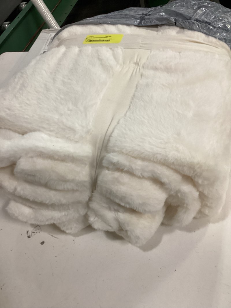 Condition photo showing Good Condition for mainstays faux fur blanket beige