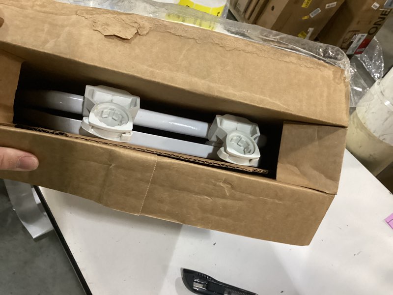 Condition photo showing As Is for bemis 500ec 390 toilet seat with easy clean & change hinges, 1 pack round, cotton white