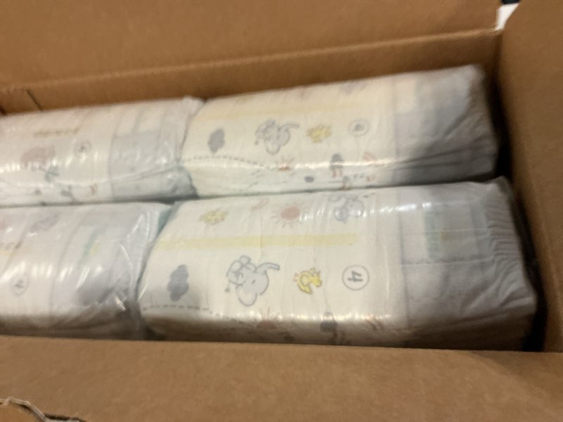 Condition photo showing New/Like New for pampers swaddlers diapers, size 4 (15-34 lbs), 120 count, absorbent, keeps baby dry and comfortable, skin safe disposable baby diaper (packaging may vary) size 4 120