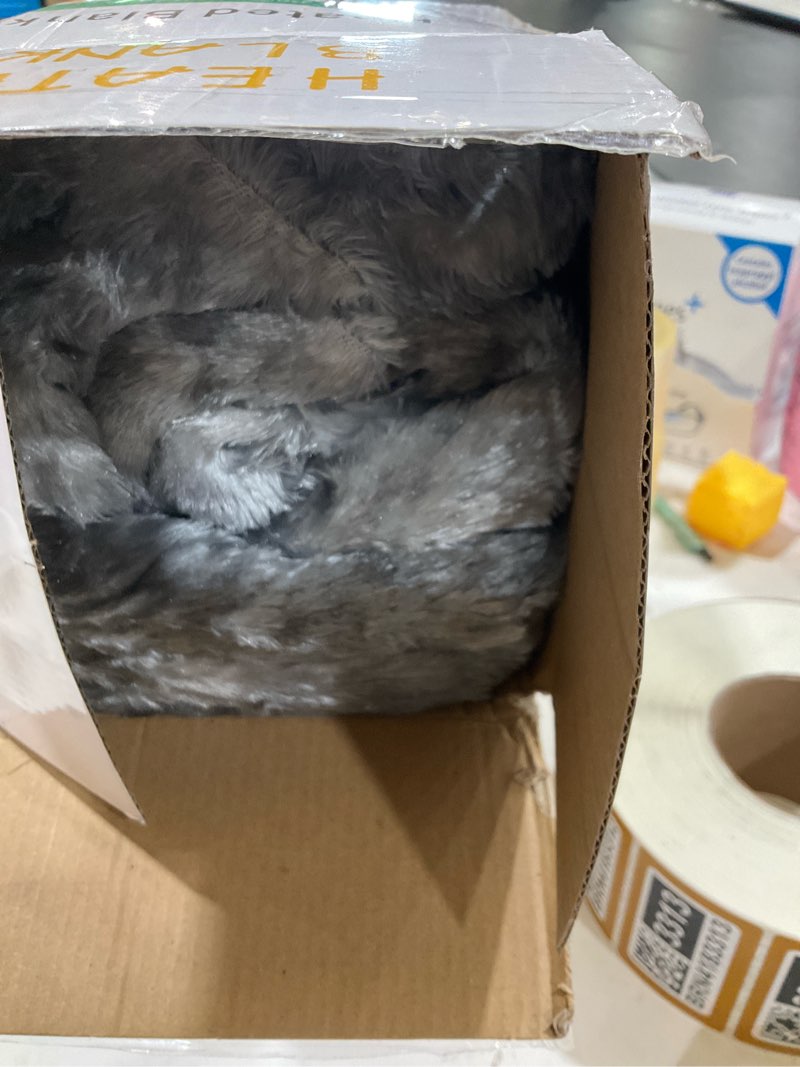 Condition photo showing Good Condition for electric heated blanket throw 50''x60''size faux fur heating blanket 10 heating settings, 1-8h timer & overheat protection, machine washable, soft flannel and sherpa full body warmth