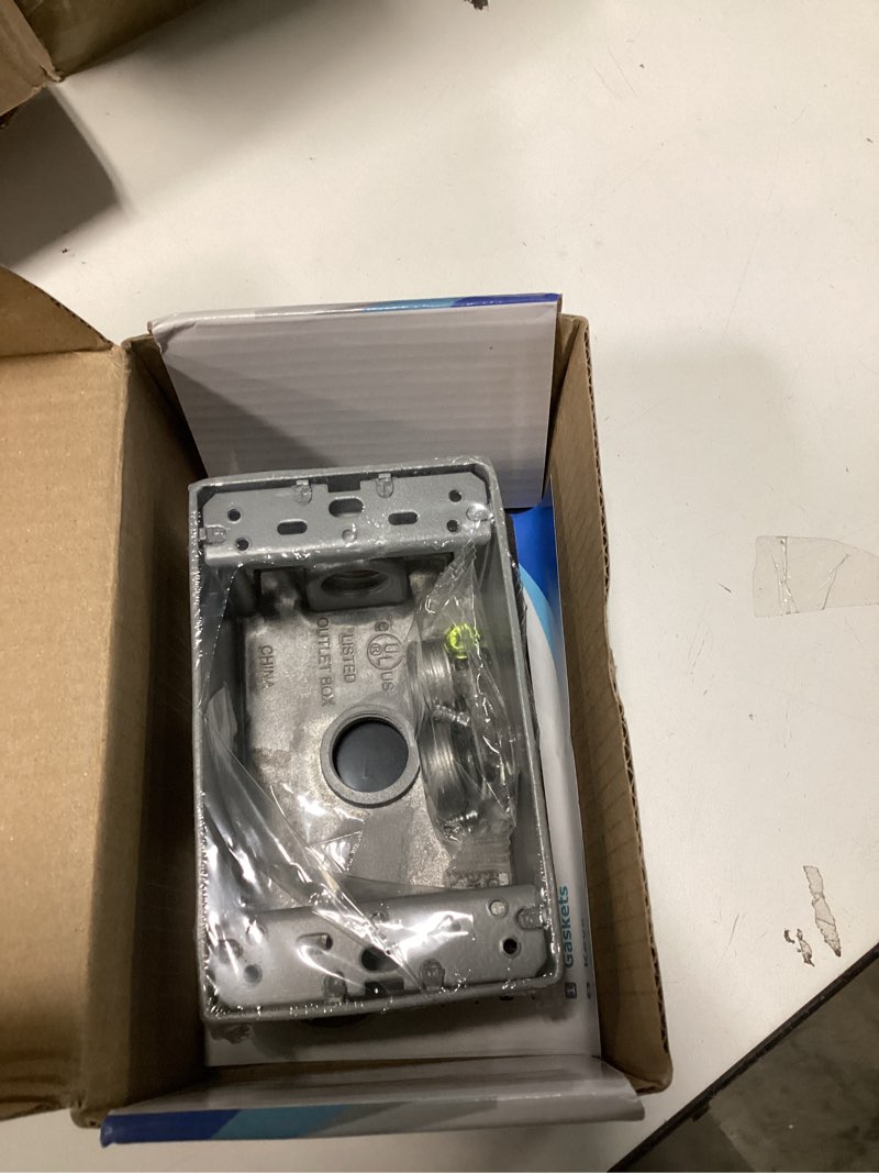 Condition photo showing New/Like New for ELEGRP Pack Weatherproof Outdoor Outlet in-Use Cover, Horizontal/Vertical Mount, Heavy-Duty Clear 