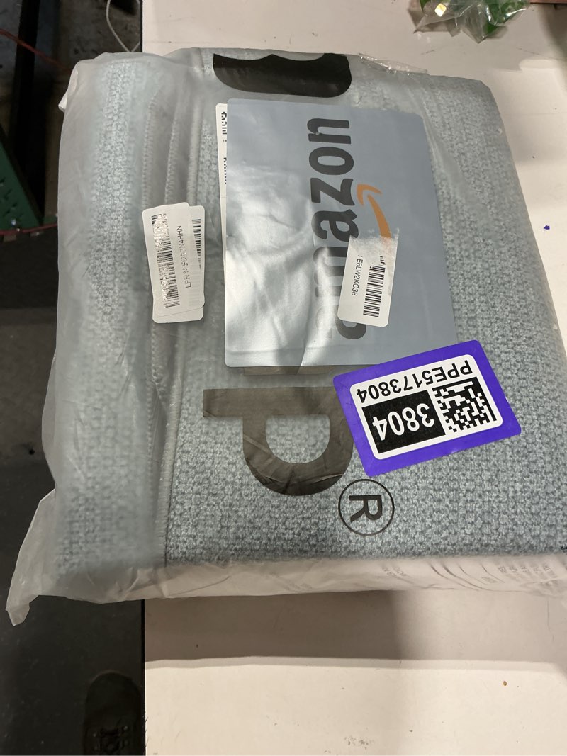 Condition photo showing Good Condition for bosap bath mat,ultra thin bathroom runner rugs,large bath mats for bathroom,quick dry,non-slip,machine washable,low pile,bath rug,shower outside,sink,home decor accessories.blue,3'x5'(36x60inch) blue 3' x 5' (rectangular)