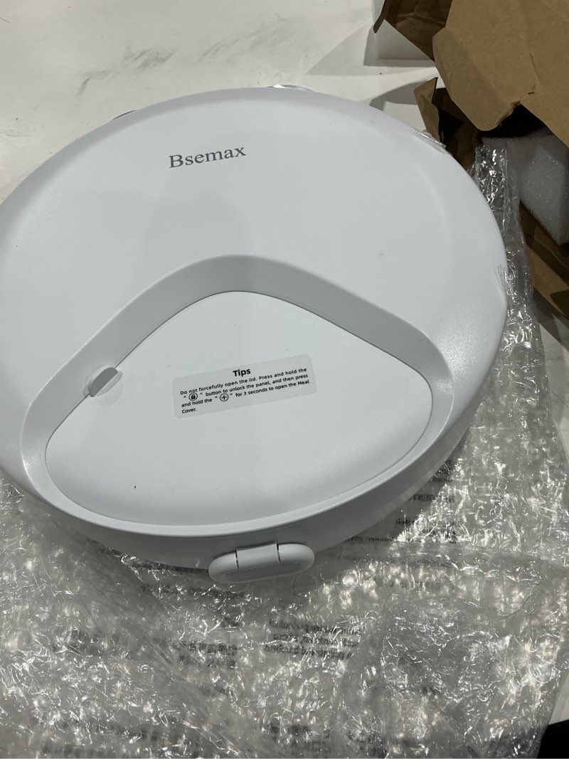 Condition photo showing Good Condition for automatic wet food cat feeder, auto refrigerated wet foods feeder for cats dogs 4 meal timed fresh foods dispenser with 2 ice packs small pet feeders for kitty puppy automatic cat dog food bowl white