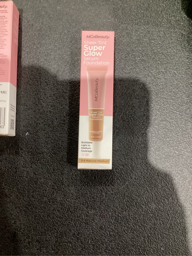 Condition photo showing New/Like New for MCoBeauty - Sheer Tint Super Glow Serum Foundation 7-8 - Skin-Perfecting Coverage With Kiwi Fruit Extract & Shea Butter - Vegan, Cruelty Free Makeup - Face Makeup, Christmas Gift 1.01 Fl Oz (Pack of 1) 7 - 8