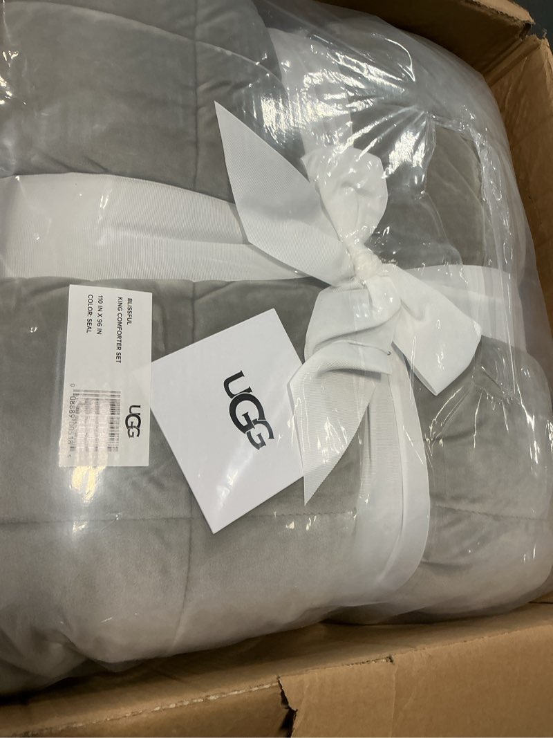 Condition photo showing New/Like New for UGG 00518 Blissful King Comforter Set Reversible Comforter and Pillow Shams Machine Washable Soft Cozy Bedding King Size Blanket Set for Bedroom Accents, King/California, Seal