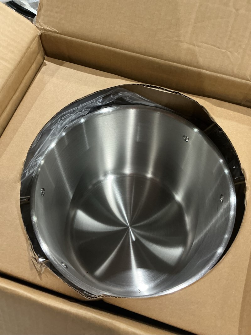 Condition photo showing Good Condition for homicchef stainless steel stock pot with perforated steamer/strainer basket.