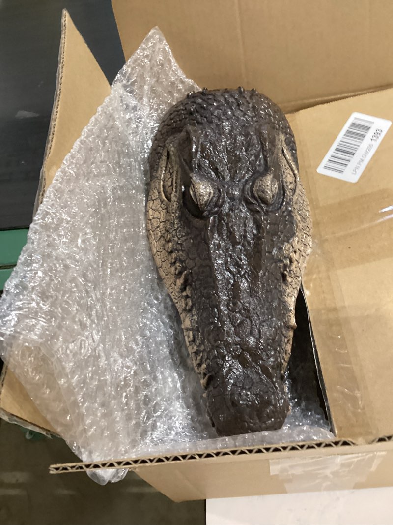 Condition photo showing Good Condition for silipull 3 pcs floating alligator head decoy pool accessories 12.6 inch fake alligator pool float decoy for goose, duck control, garden and patio accessories (casual)