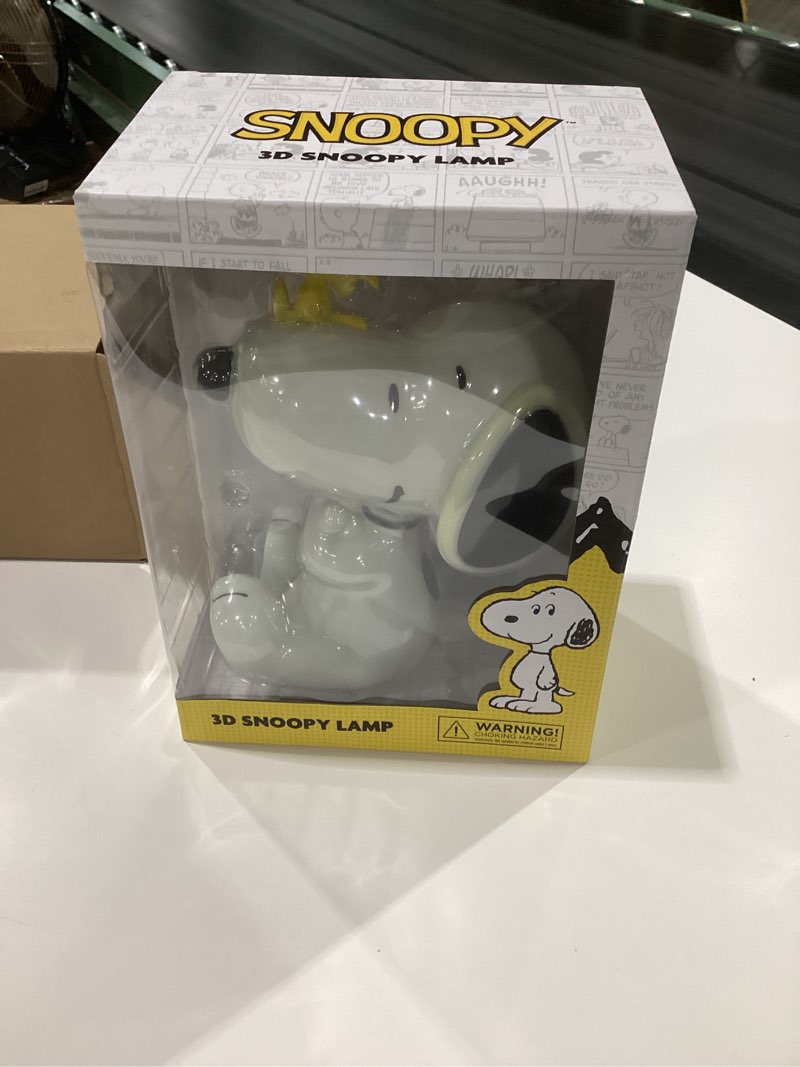 Condition photo showing New/Like New for Grupo Erik Snoopy Lamp | Night Light, Kids Lamp, Desk Lamp, Mood Lights, Table Lamp | Snoopy Gifts, Snoopy Merchandise, Peanuts Snoopy, Gifts for Dog Lovers